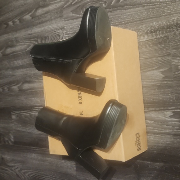 H&M Black Leather Platform Boots Size 7 - Picture 4 of 6